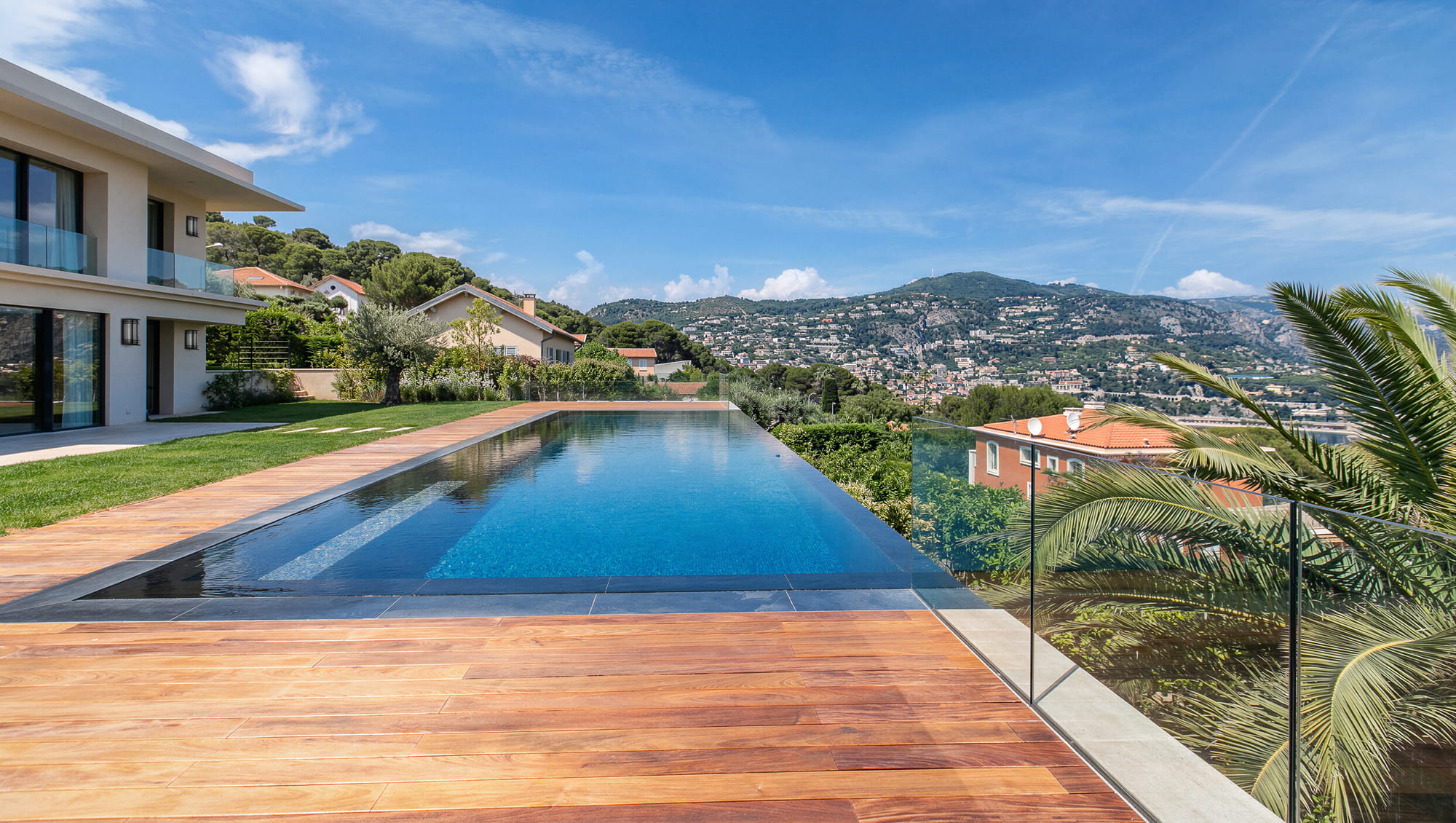 Jardin et Piscine RDJ