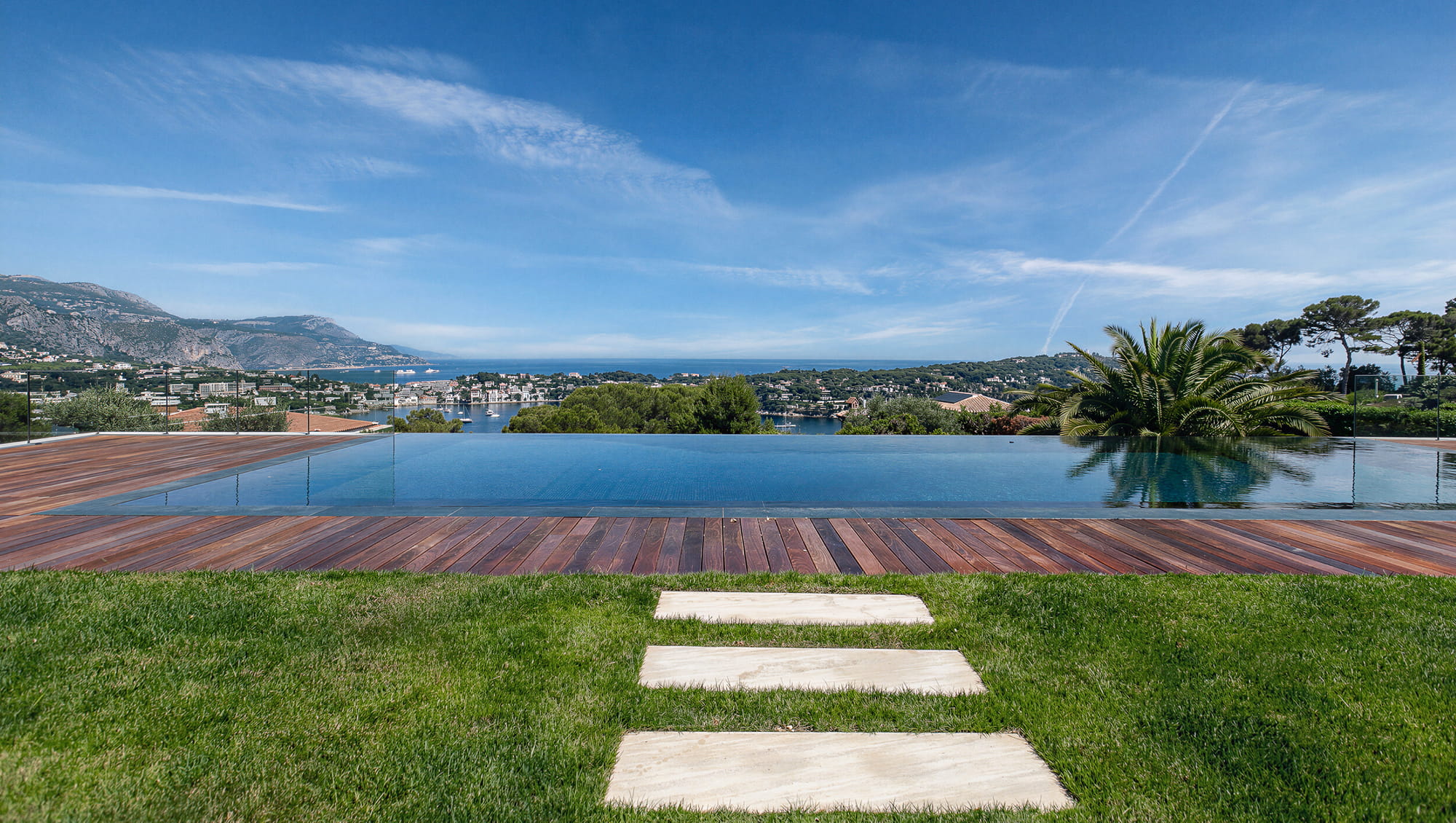 Jardin et Piscine RDJ