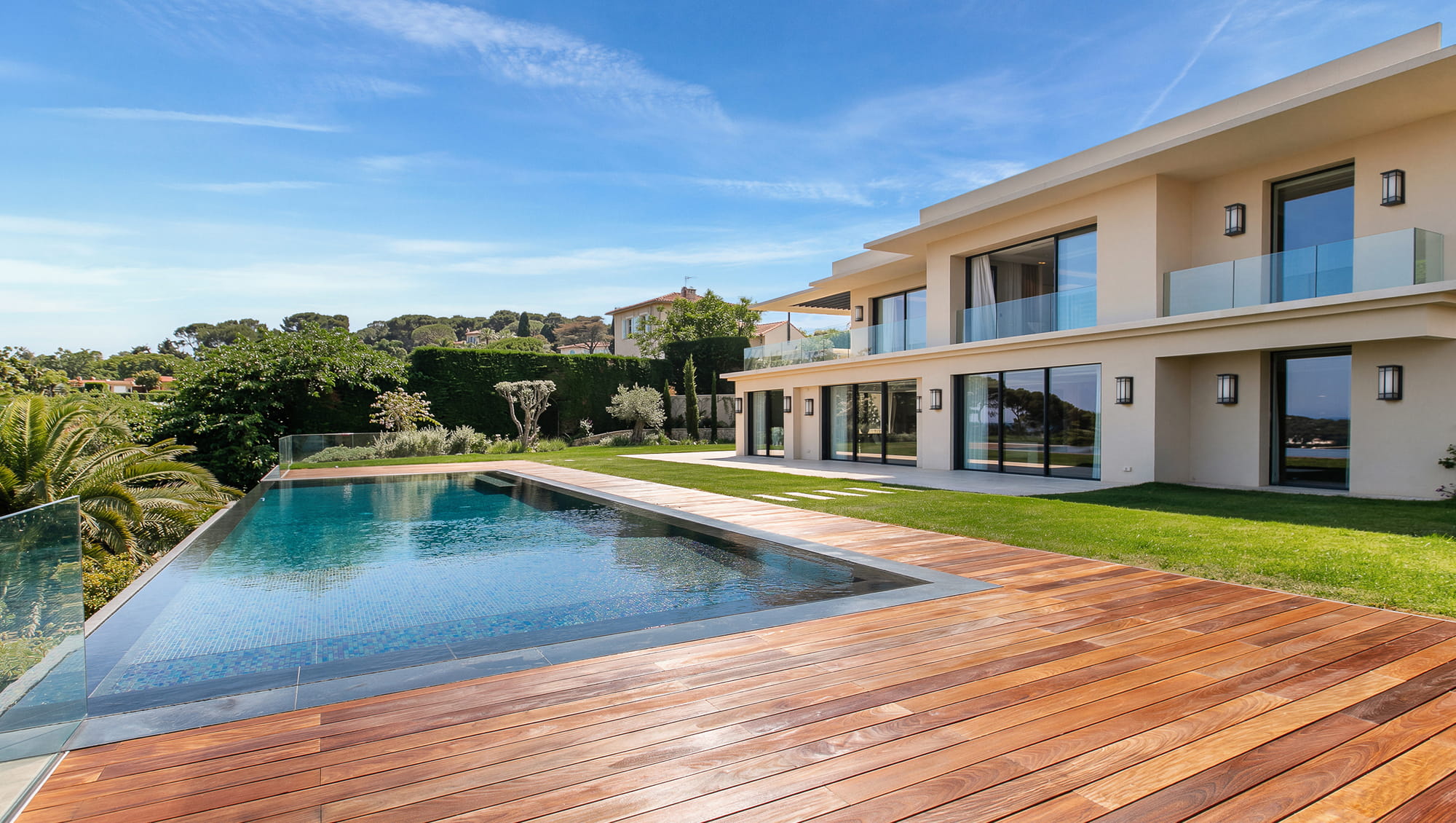Jardin et Piscine RDJ