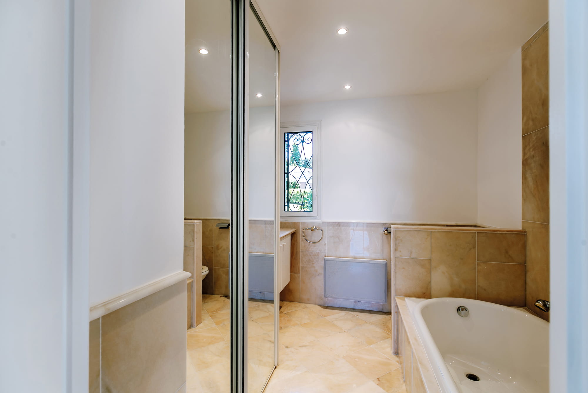 R+1 - Salle de Bains 01