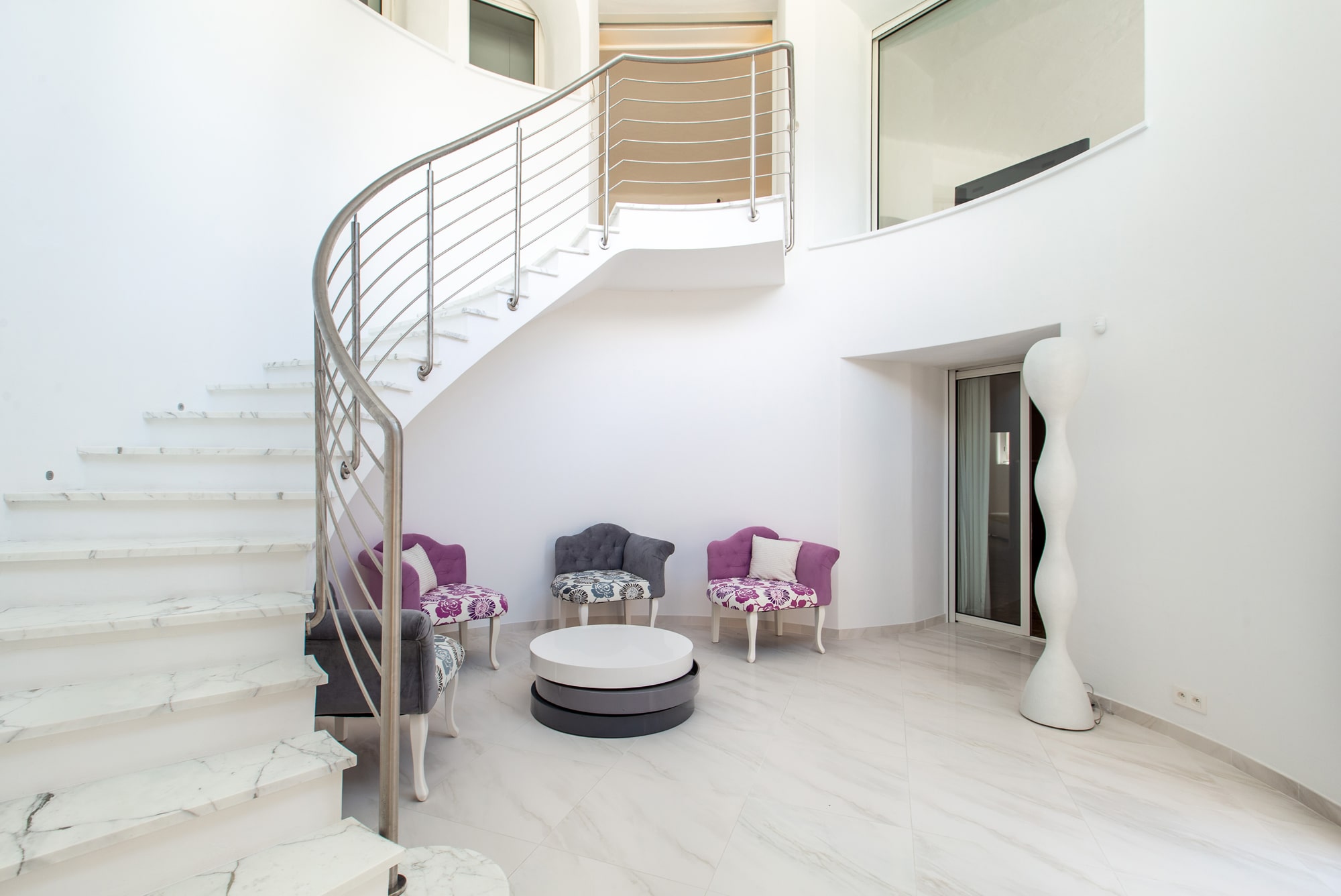 Escalier intérieur vers le rez de jardin